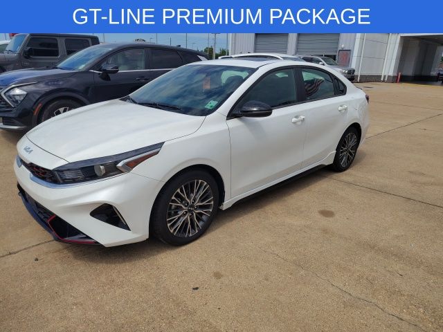 2022 Kia Forte GT-Line AT's photo