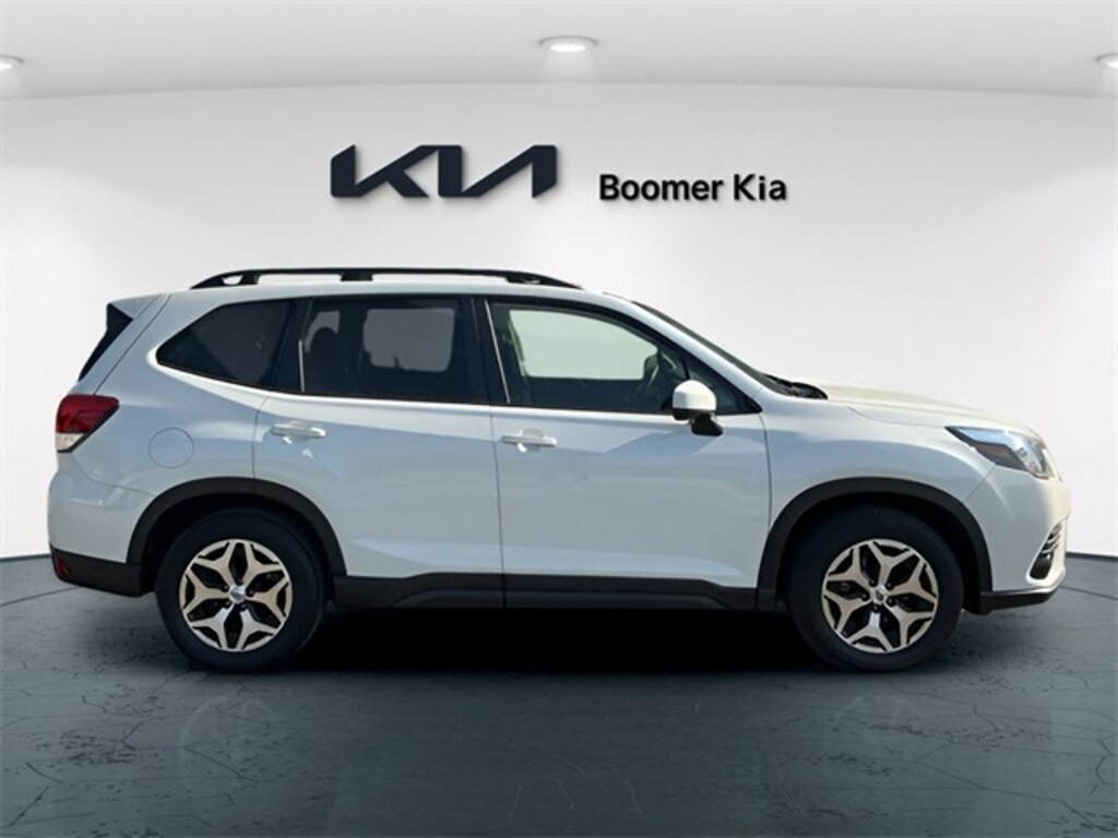 Used 2023 Subaru Forester Premium SUV