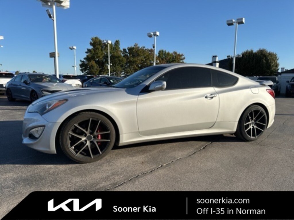 Used 2015 Hyundai Genesis Coupe 3.8 Coupe