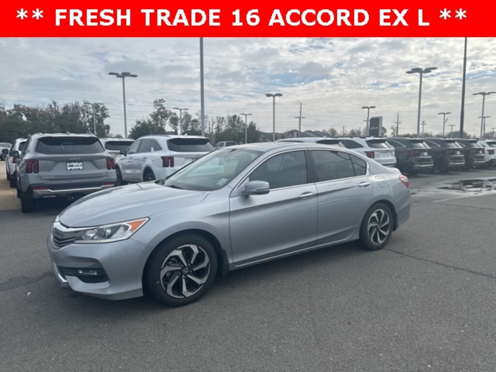 Used 2016 Honda Accord EX-L w/Navi & Honda Sensing Sedan