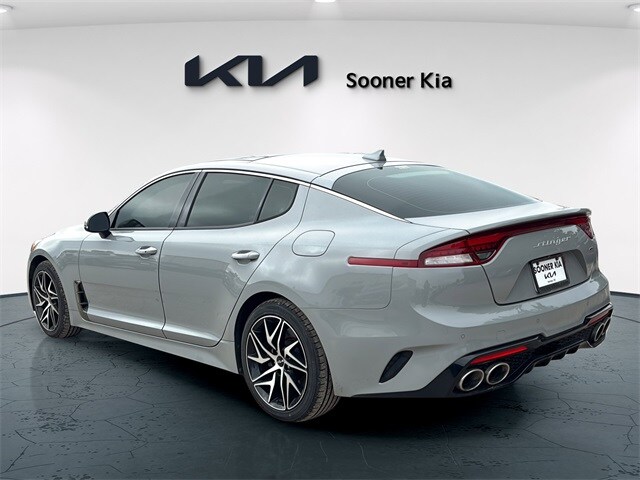 2023 Kia Stinger GT-Line photo 3