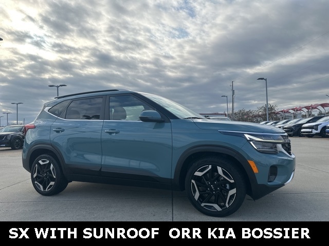 2024 Kia Seltos SX's photo