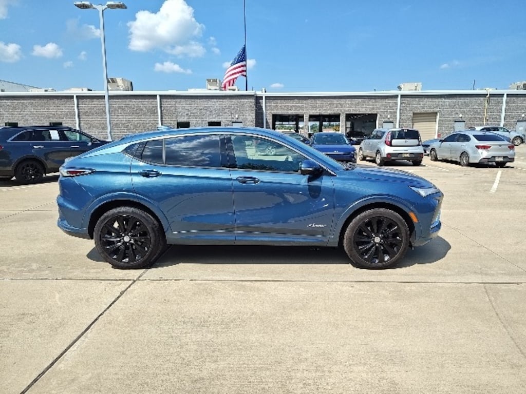 Used 2025 Buick Envista Avenir SUV