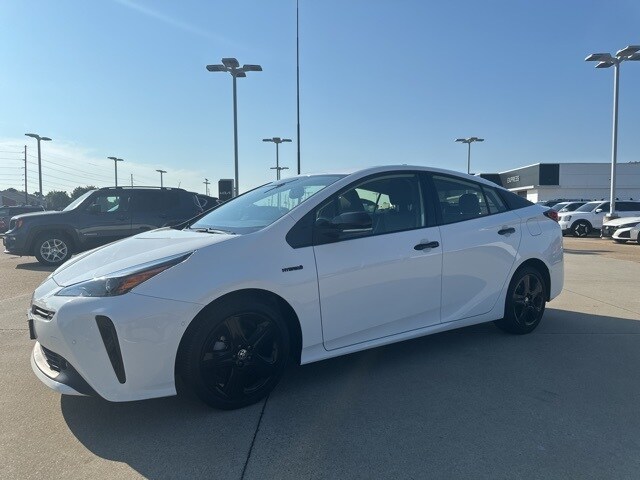 2022 Toyota Prius photo 2
