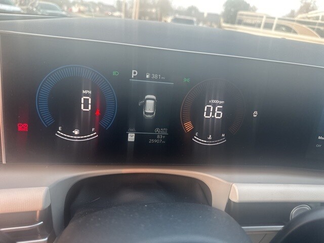 2025 Hyundai Tucson SEL photo 3