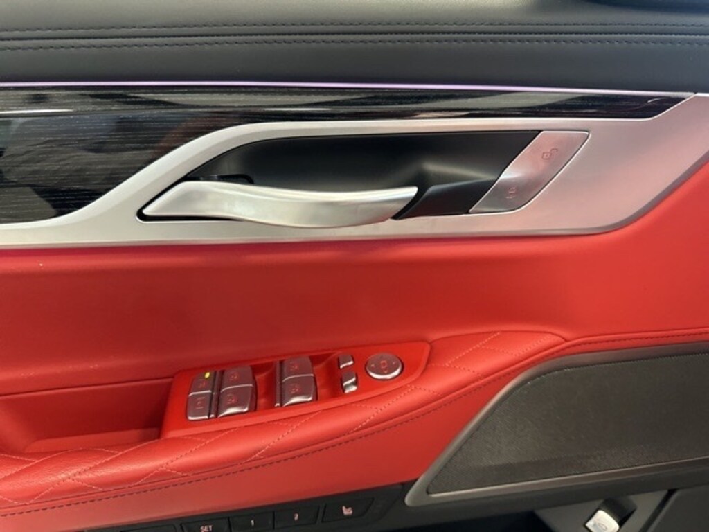 Used 2022 BMW 750i xDrive Sedan