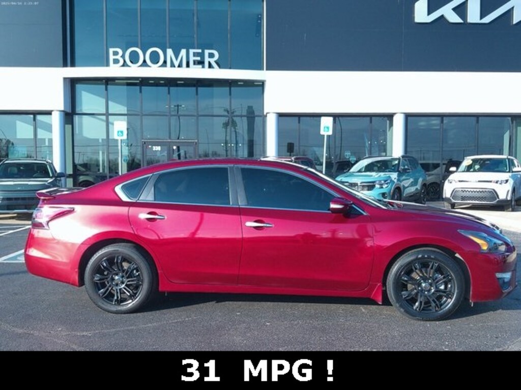 Used 2015 Nissan Altima 2.5 SV Sedan