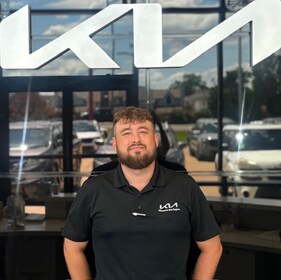 Staff member Derek Stonic from ID_2b02baebebe7