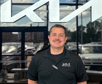 Staff member Wes Henderson from ID_6e640894ea9b