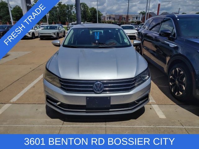 2016 Volkswagen Passat 1.8T S Auto PZEV's photo