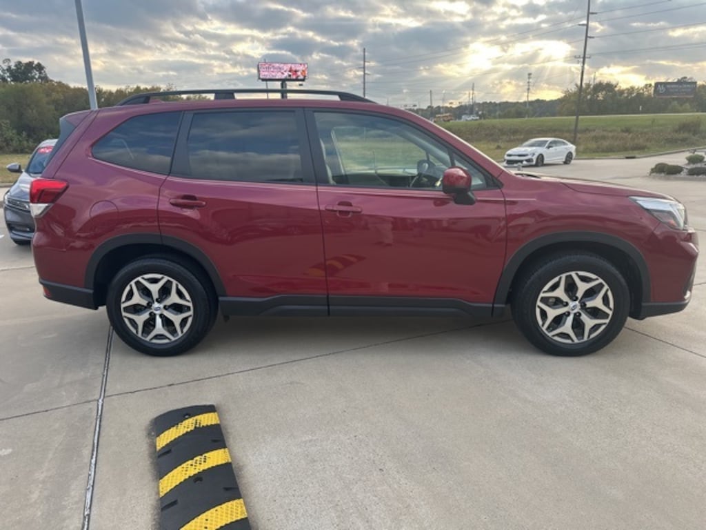 Used 2021 Subaru Forester Premium SUV