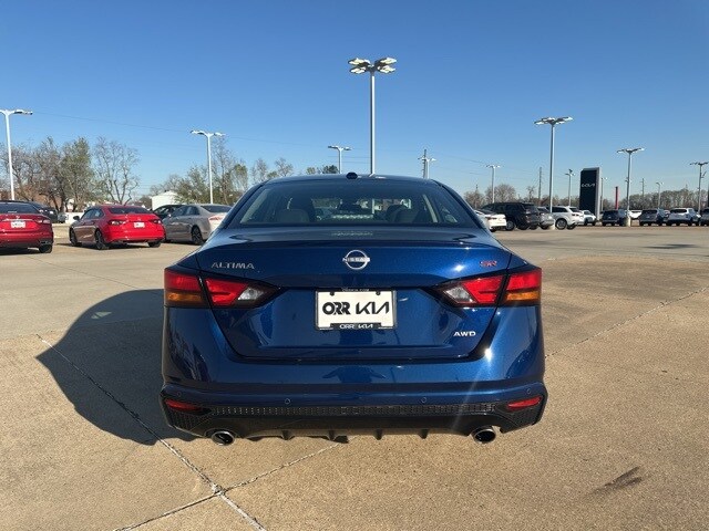 2024 Nissan Altima 2.5 SR photo 4