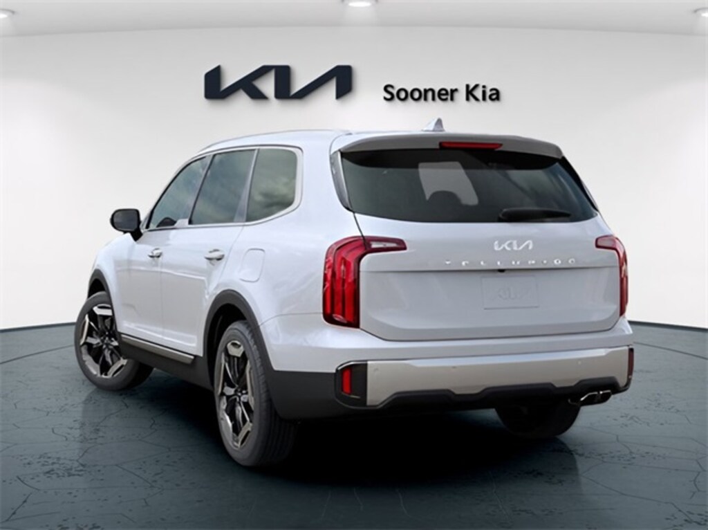 Used 2025 Kia Telluride S SUV