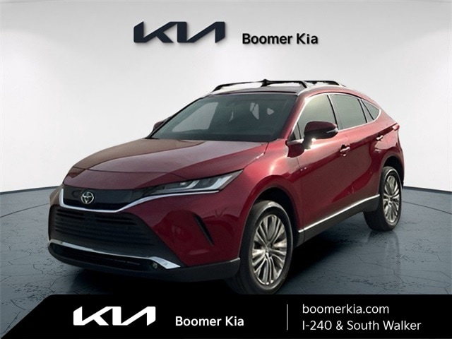 2023 Toyota Venza XLE's photo