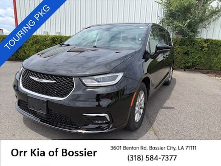 2024 Chrysler Pacifica Touring L Van Passenger Van