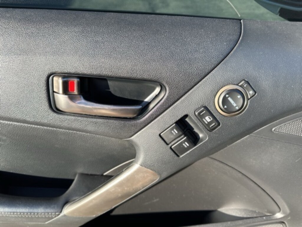 Used 2015 Hyundai Genesis Coupe 3.8 Coupe