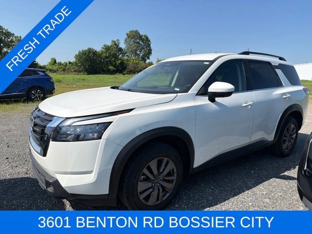2025 Nissan Pathfinder SV