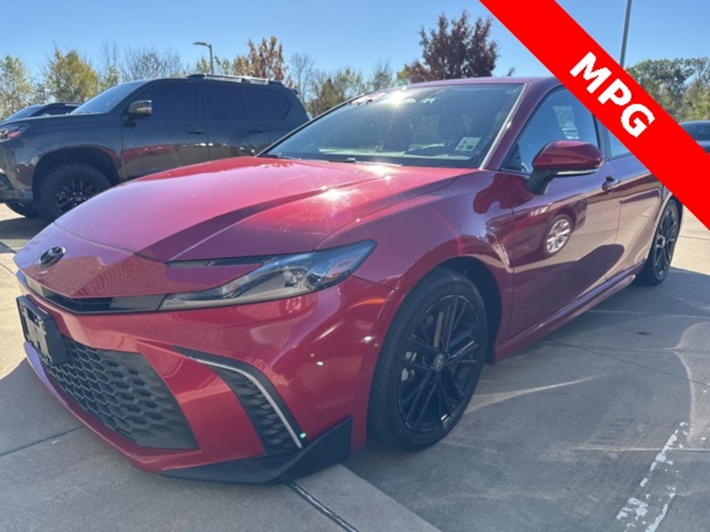 Used 2025 Toyota Camry SE Sedan