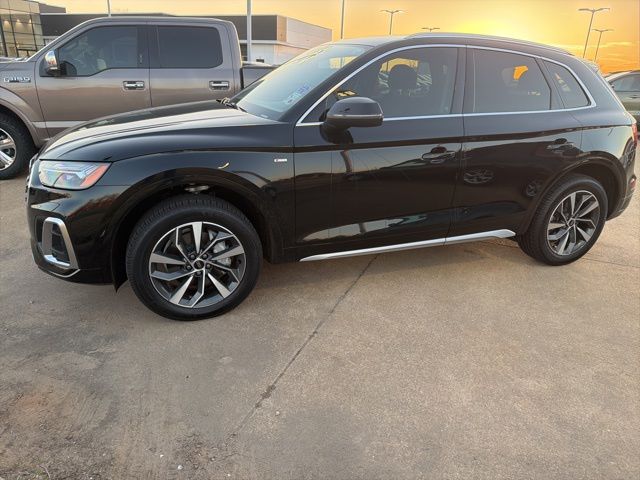 2024 Audi Q5 45 Premium's photo