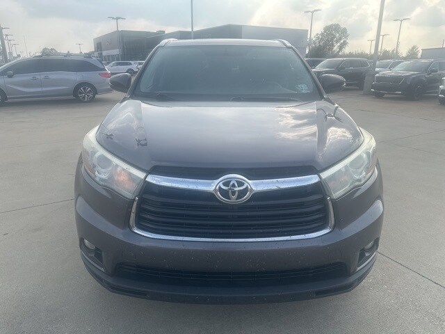 2015 Toyota Highlander XLE photo 2