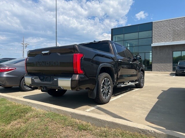 2022 Toyota Tundra Limited CrewMax photo 3