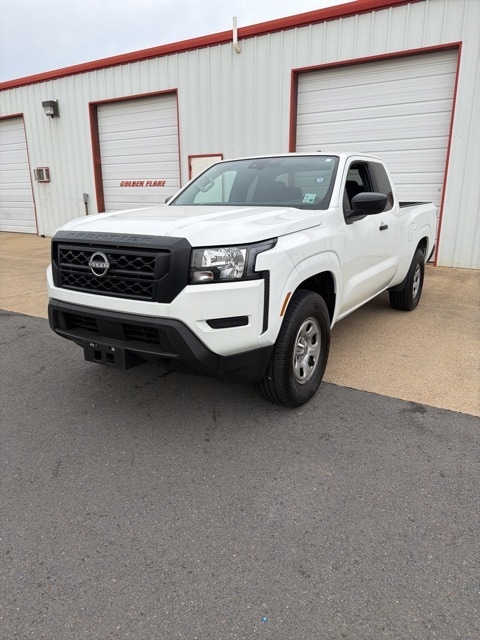 2024 Nissan Frontier S's photo