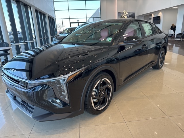 2025 Kia K4 EX's photo