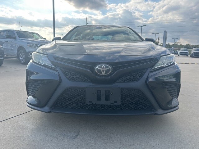 Used 2018 Toyota Camry SE with VIN 4T1B11HK7JU070831 for sale in Shreveport, LA