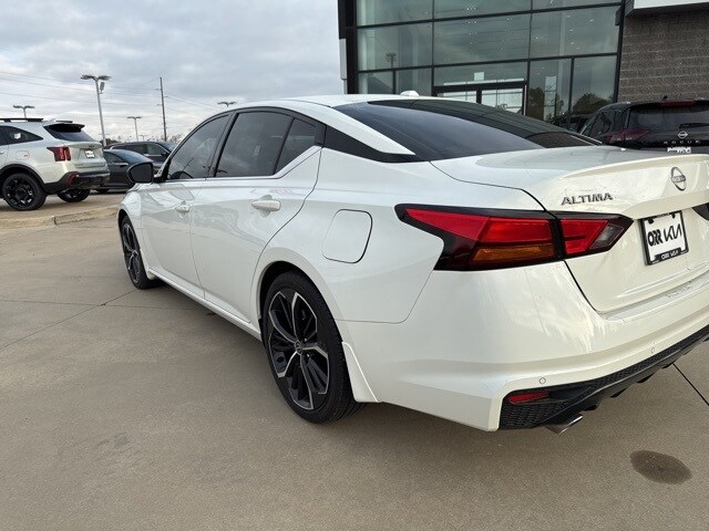 2024 Nissan Altima 2.5 SR photo 4