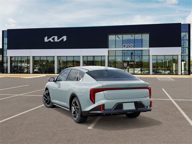 2025 Kia K4 GT-Line photo 2