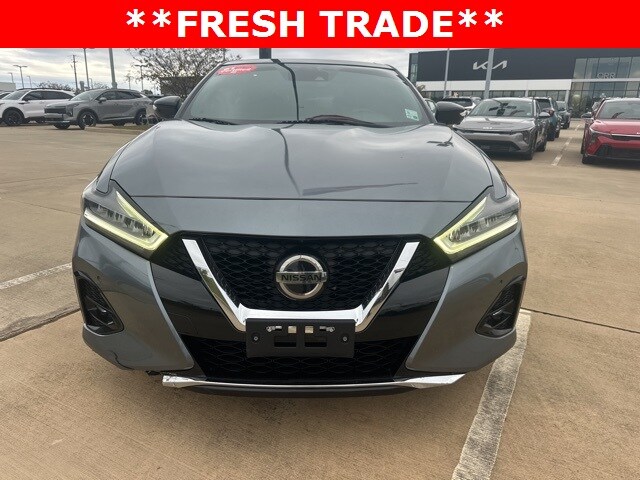 2020 Nissan Maxima SR photo 2