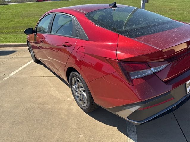 2024 Hyundai Elantra SEL - Photo 6