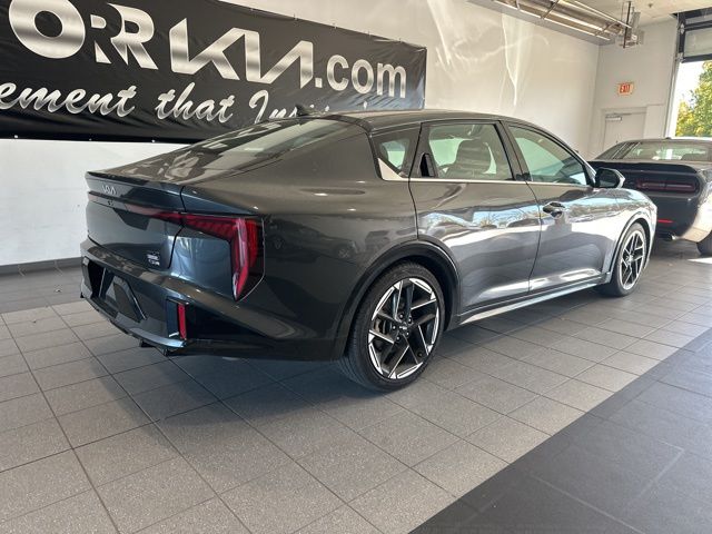 2025 Kia K4 GT-Line - Photo 9