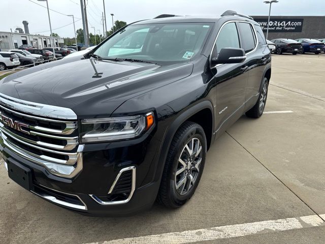 2023 GMC Acadia SLT FWD's photo