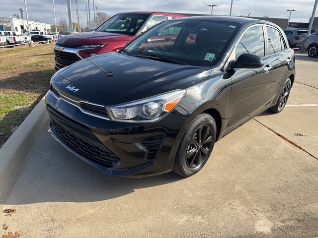 2022 Kia Rio 5-Door S's photo