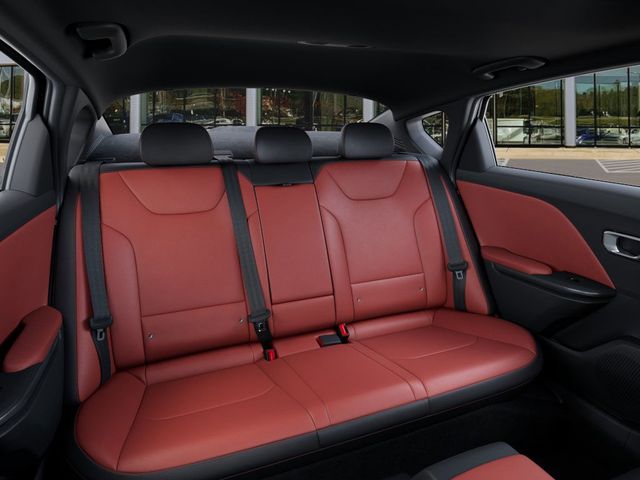 2025 Kia K4 GT-Line - Photo 16