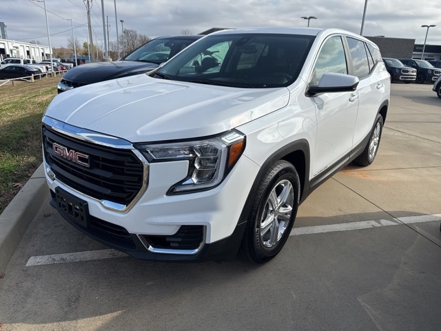 2024 GMC Terrain SLE's photo