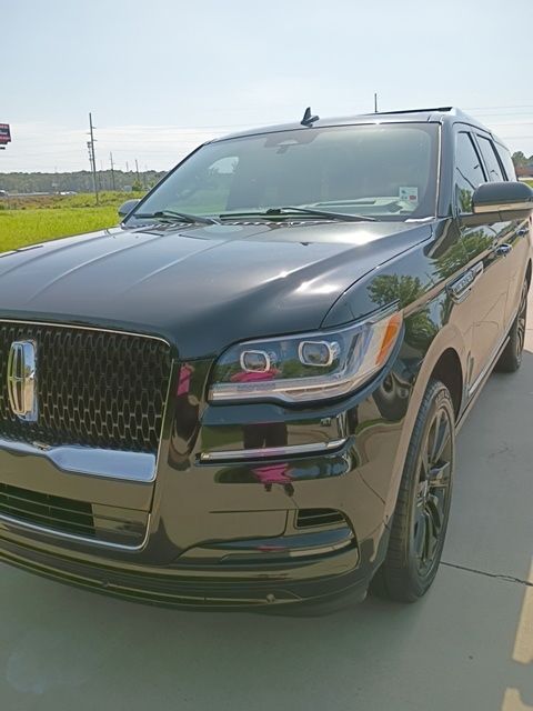 2022 Lincoln Navigator Reserve's photo