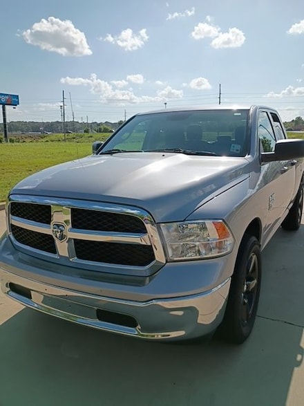 2024 Ram 1500 Classic SLT Truck