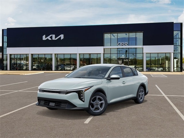 2025 Kia K4 LXS's photo