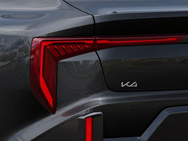 2025 Kia K4 GT-Line - Photo 11