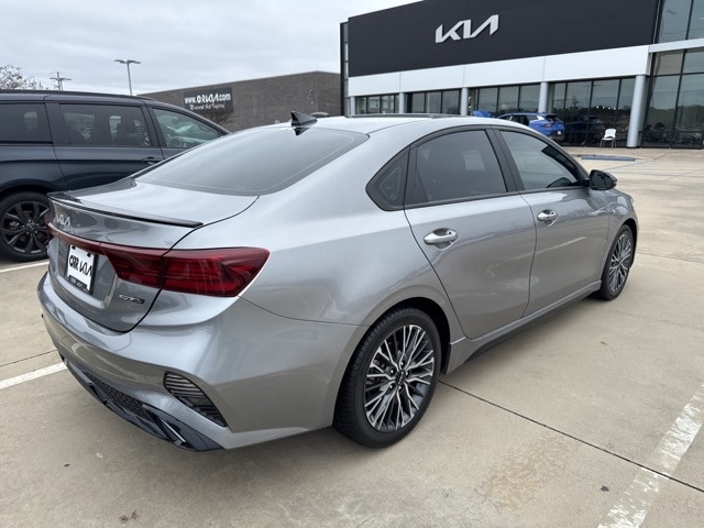 2023 Kia Forte GT-Line photo 3
