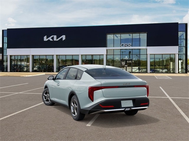 2026 Kia K4 LXS photo 3