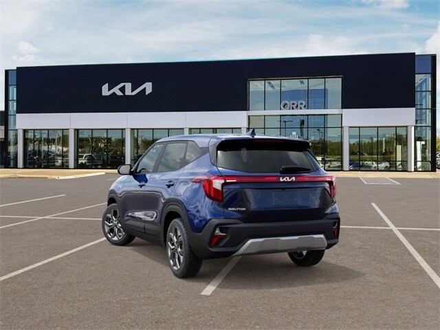 2026 Kia Seltos LX photo 3