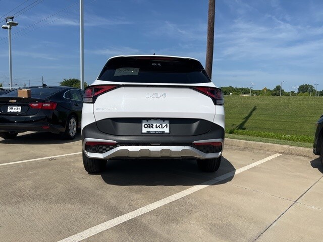 2023 Kia Sportage EX photo 3