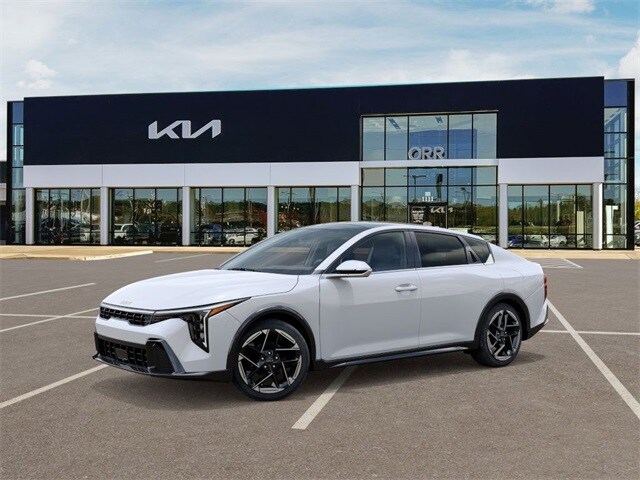 2025 Kia K4 GT-Line photo 3