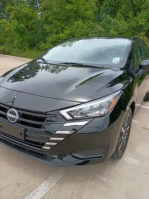 2025 Nissan Versa 1.6 SV CVT's photo