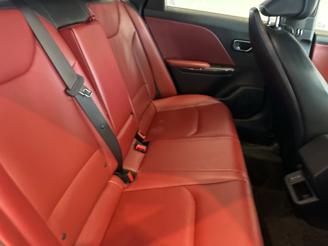 2025 Kia K4 GT-Line - Photo 6