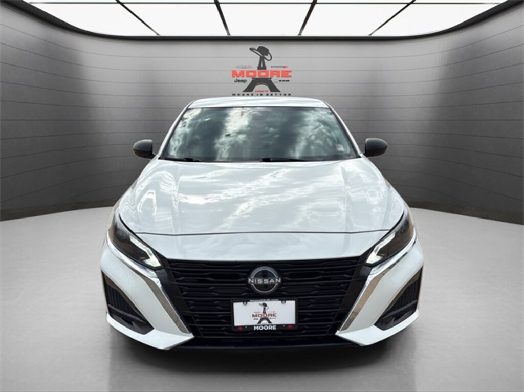 Used 2025 Nissan Altima SV Sedan