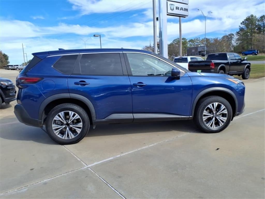 Used 2023 Nissan Rogue SV SUV
